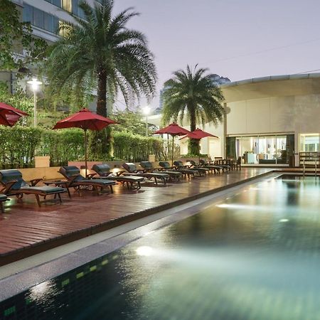 Отель Centre Point Sukhumvit Thong-Lo Бангкок Экстерьер фото