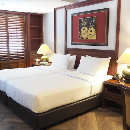 Отель Centre Point Sukhumvit Thong-Lo Бангкок Экстерьер фото