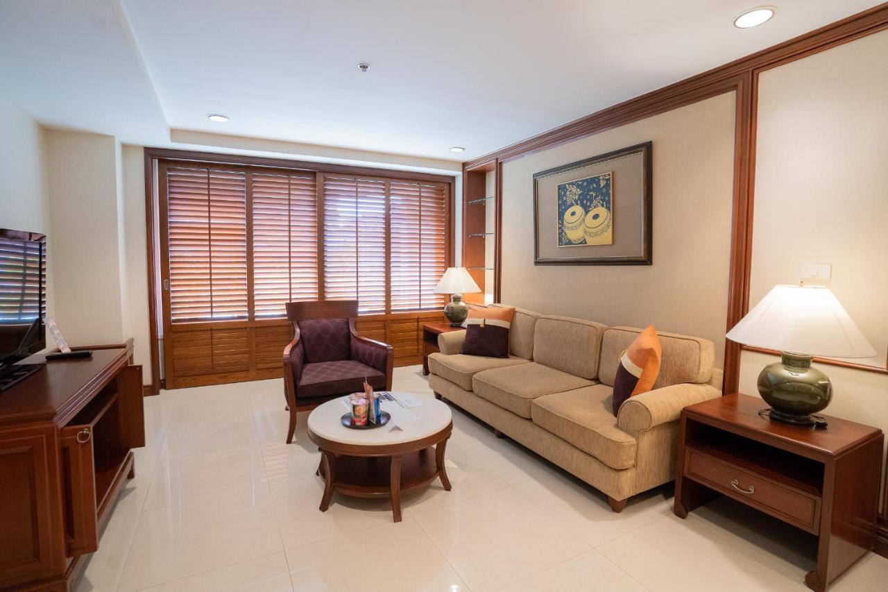 Отель Centre Point Sukhumvit Thong-Lo Бангкок Экстерьер фото