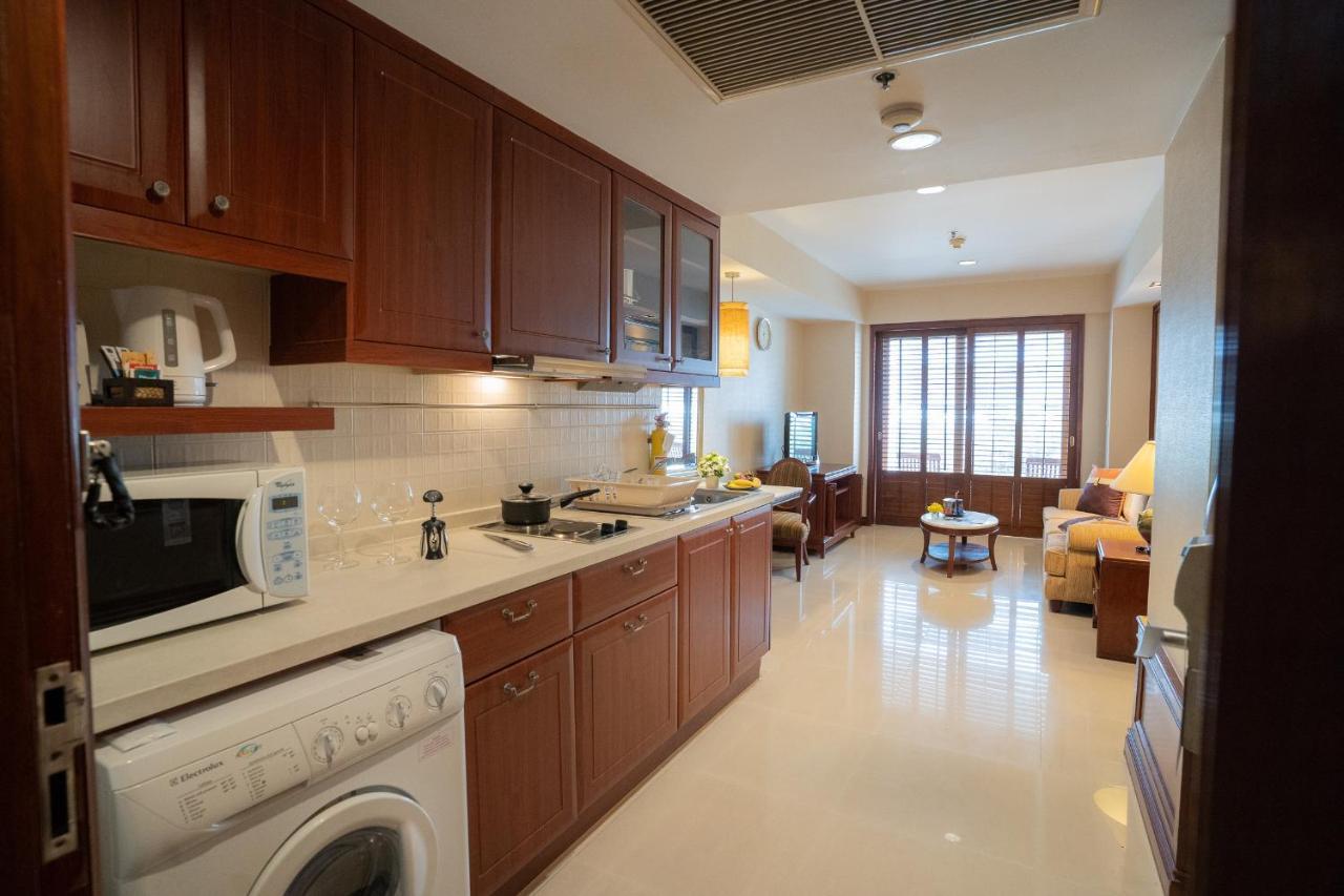 Отель Centre Point Sukhumvit Thong-Lo Бангкок Экстерьер фото