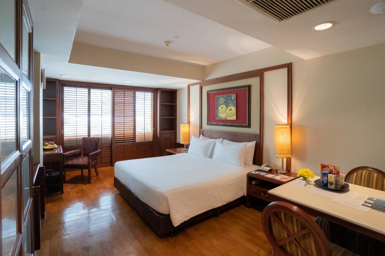 Отель Centre Point Sukhumvit Thong-Lo Бангкок Экстерьер фото