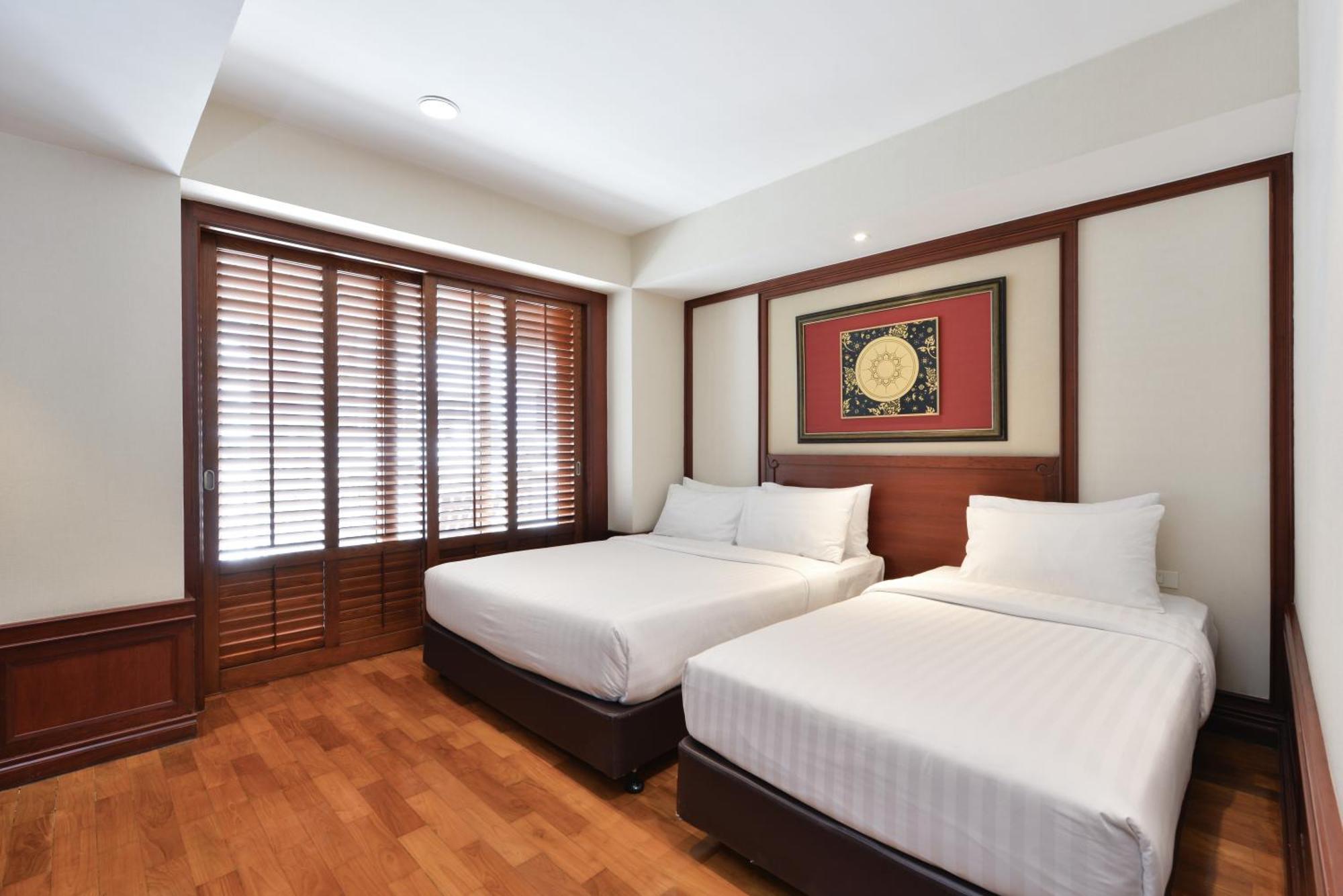 Отель Centre Point Sukhumvit Thong-Lo Бангкок Экстерьер фото