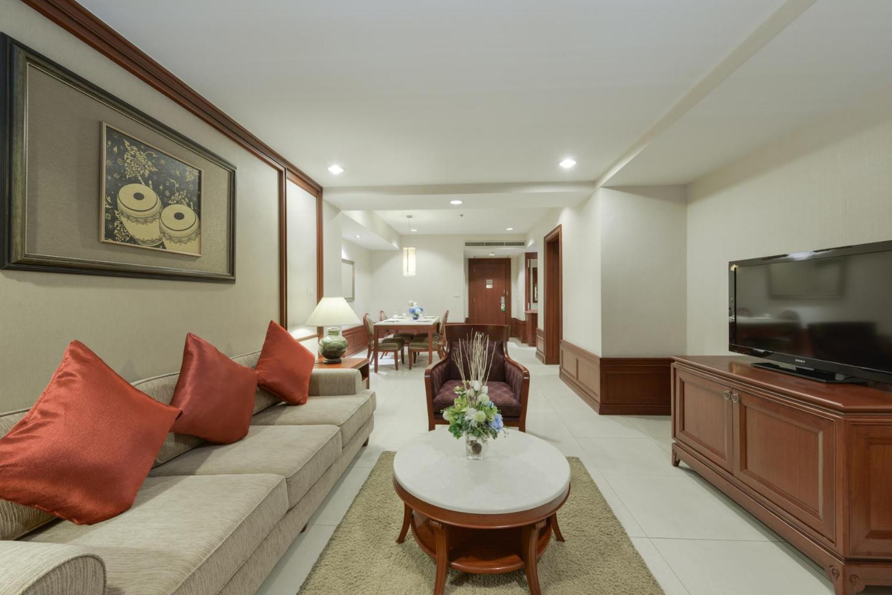 Отель Centre Point Sukhumvit Thong-Lo Бангкок Экстерьер фото