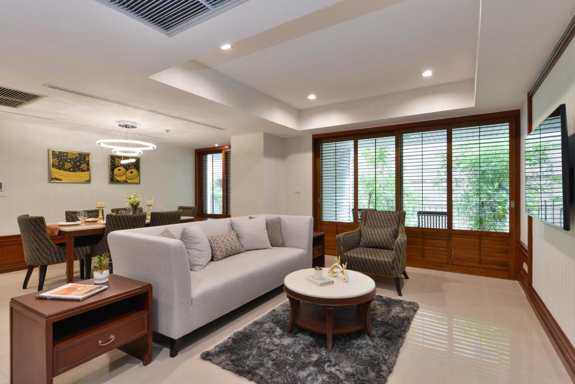 Отель Centre Point Sukhumvit Thong-Lo Бангкок Экстерьер фото