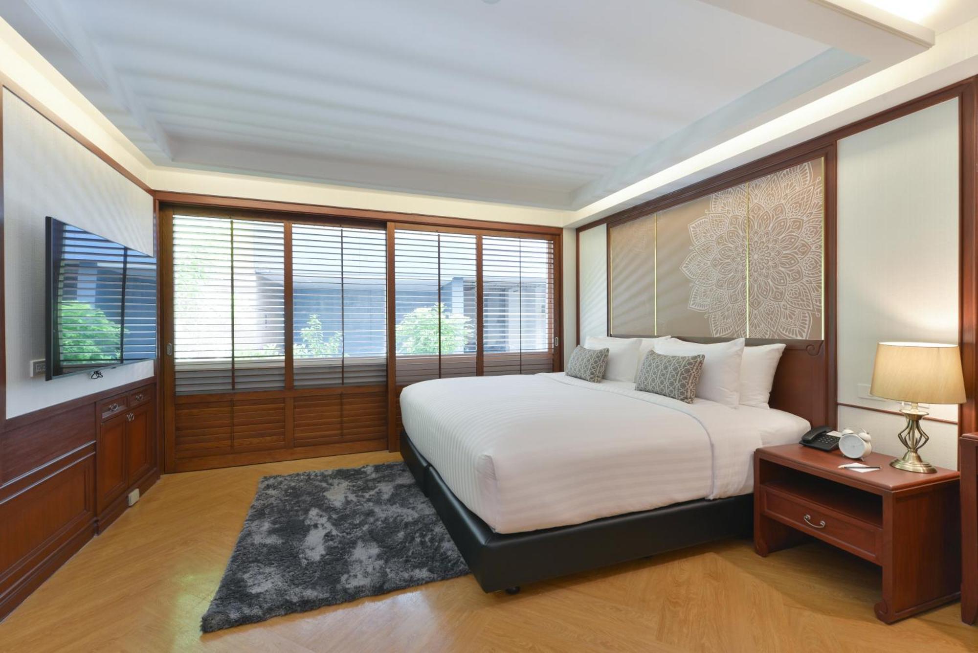 Отель Centre Point Sukhumvit Thong-Lo Бангкок Экстерьер фото